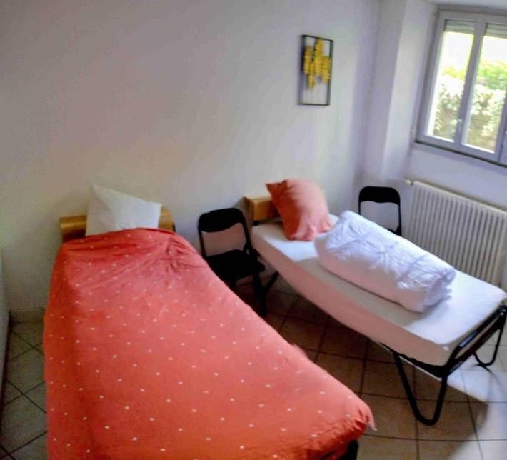 Hôtel pour 6 personnes, avec jardin et terrasse à Saint-Alban-sur-Limagnole - 2