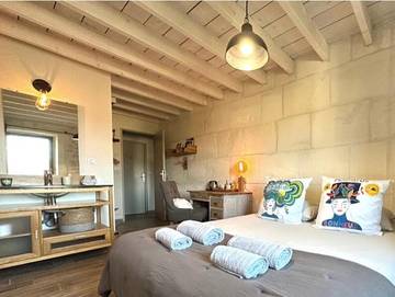 Cottage pour 4 personnes, avec jardin ainsi que piscine et terrasse à Fontvieille
