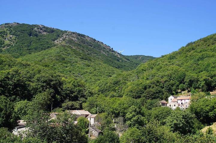 Cottage pour 4 personnes, avec terrasse et jardin à Fraisse-sur-Agout