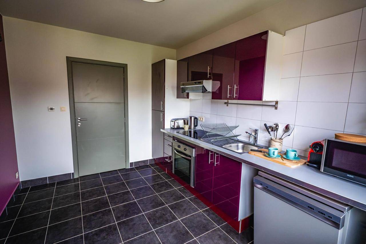 Appartement entier, Two-Bedroom Apartment in Tournai, Hainaut