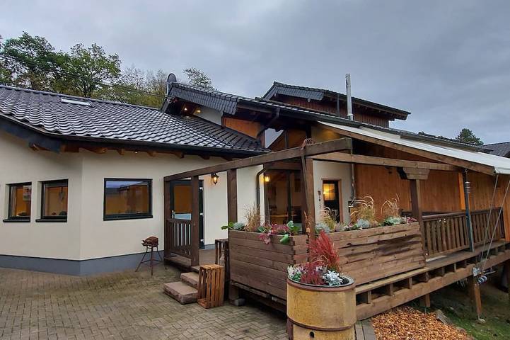 Ferienhaus für 9 Personen, mit Terrasse - 1