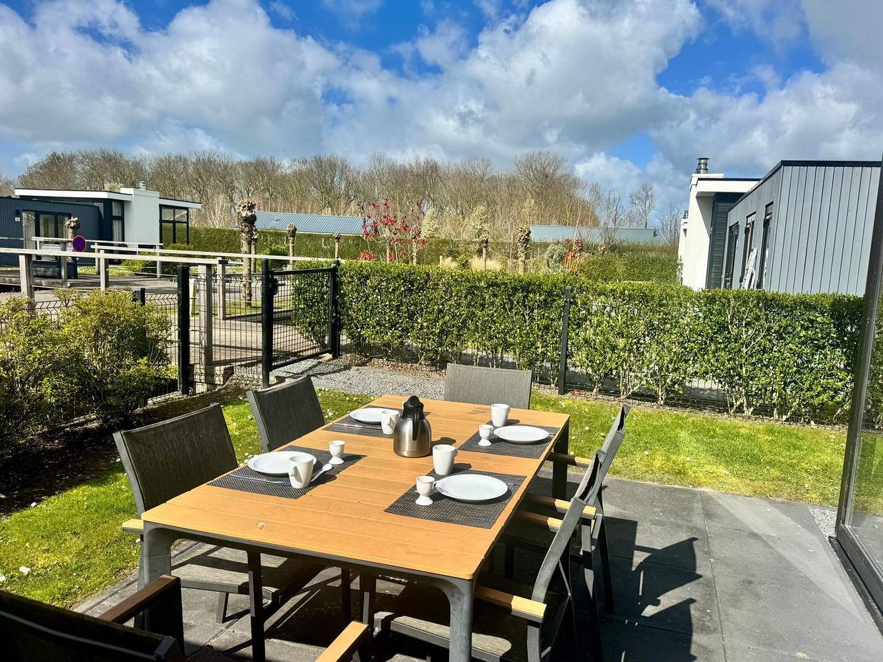 Hundefreundliches Chalet Coastline mit Zaun für 6 Personen nahe Strand & Natur in Nieuwvliet, Zeeuwse Kust