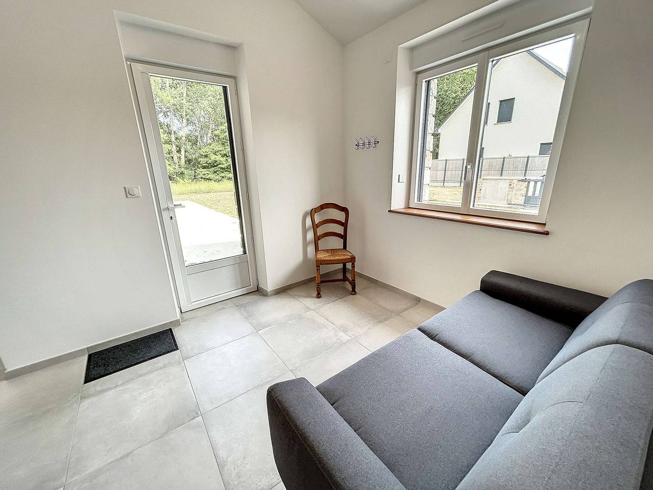 Neues Haus in Strandnähe, 4 Schlafzimmer, 7 Betten, Garten, Parkplatz in Jullouville, Côte de la Déroute