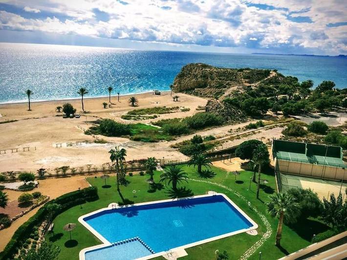 Appartement de vacances pour 4 personnes, avec vue ainsi que piscine et balcon