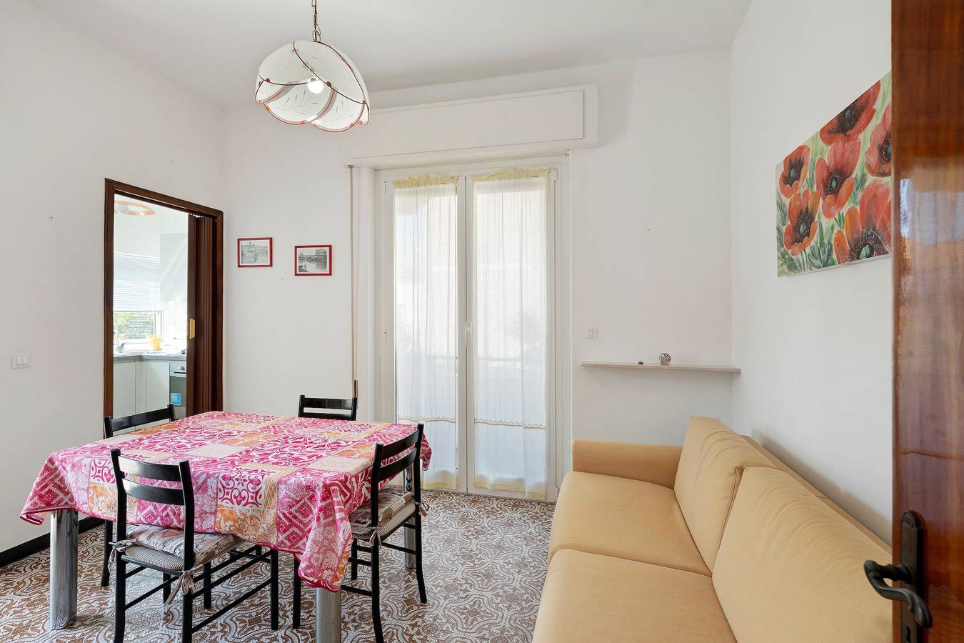 Ganze Wohnung, Ferienwohnung 'Isonzo Holiday Home - 2 Schlafzimmer' mit Bergblick, Wlan & Klimaanlage in Loano, Riviera di Ponente