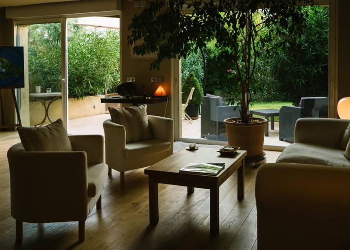 Gîte pour 2 personnes, avec piscine et vue ainsi que jardin et sauna à Villecroze - 3