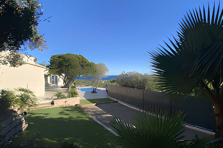 Villa pour 12 personnes, avec jardin dans Saint-Aygulf