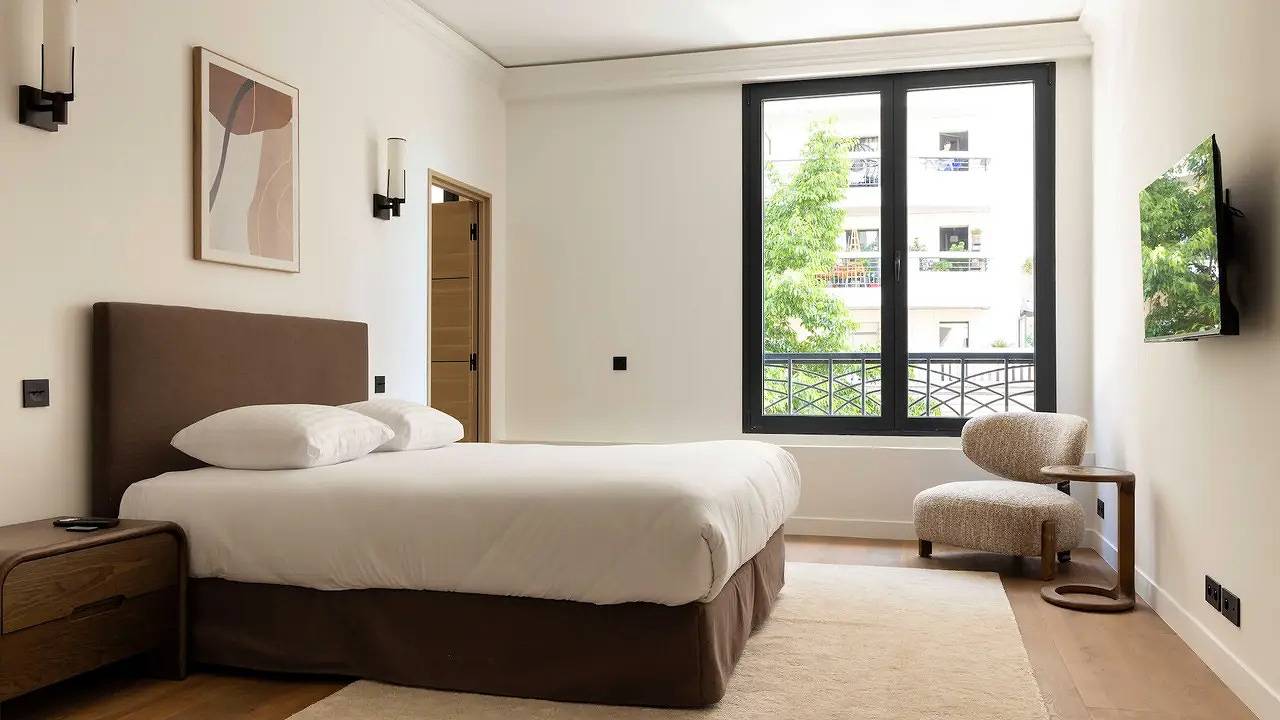 Entire holiday apartment, Ferienwohnung für 9 Personen (150 m²) in Levallois-Perret, Hauts-de-Seine