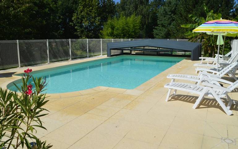 Gîte pour 6 personnes, avec terrasse ainsi que jardin et piscine en Nouvelle-Aquitaine - 2