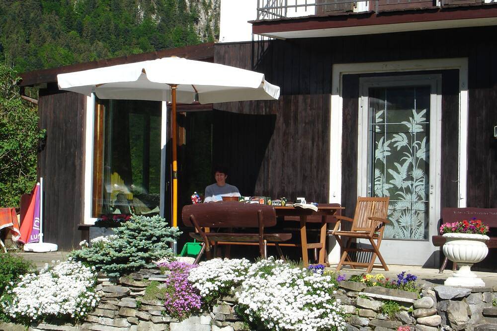 Haus Schonegg Bnb Swiss Alpine Paradise in Reichenbach im Kandertal, Frutigen-Lenk-Adelboden