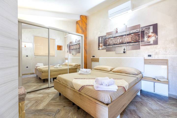 Geheel appartement, Sfeervol penthouse in een dorp vlak bij zee in Nulvi, Provincie Sassari