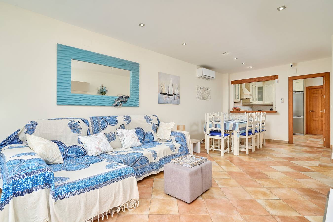 Ganze Wohnung, Apartment 'La Casita Azul' mit Gemeinschaftspool, Wlan und Klimaanlage in Playa San Cristobal, Almuñecar