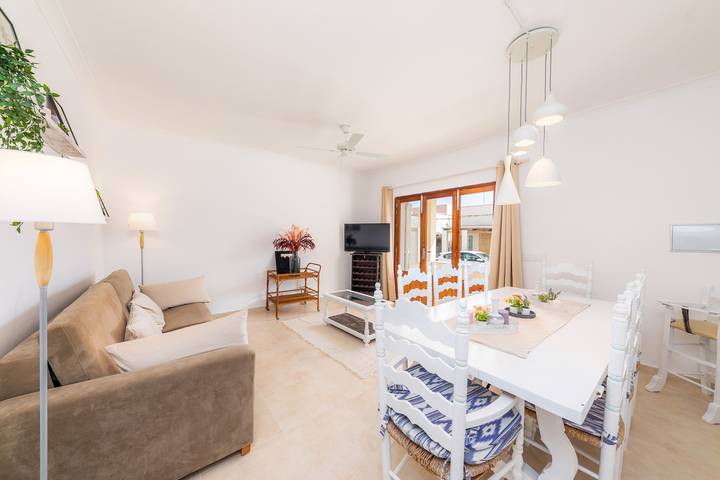 Casa de vacaciones 'Casa Bahia Colonia' con vistas al mar, jardín y Wi-Fi in Colònia de Sant Pere, Artà