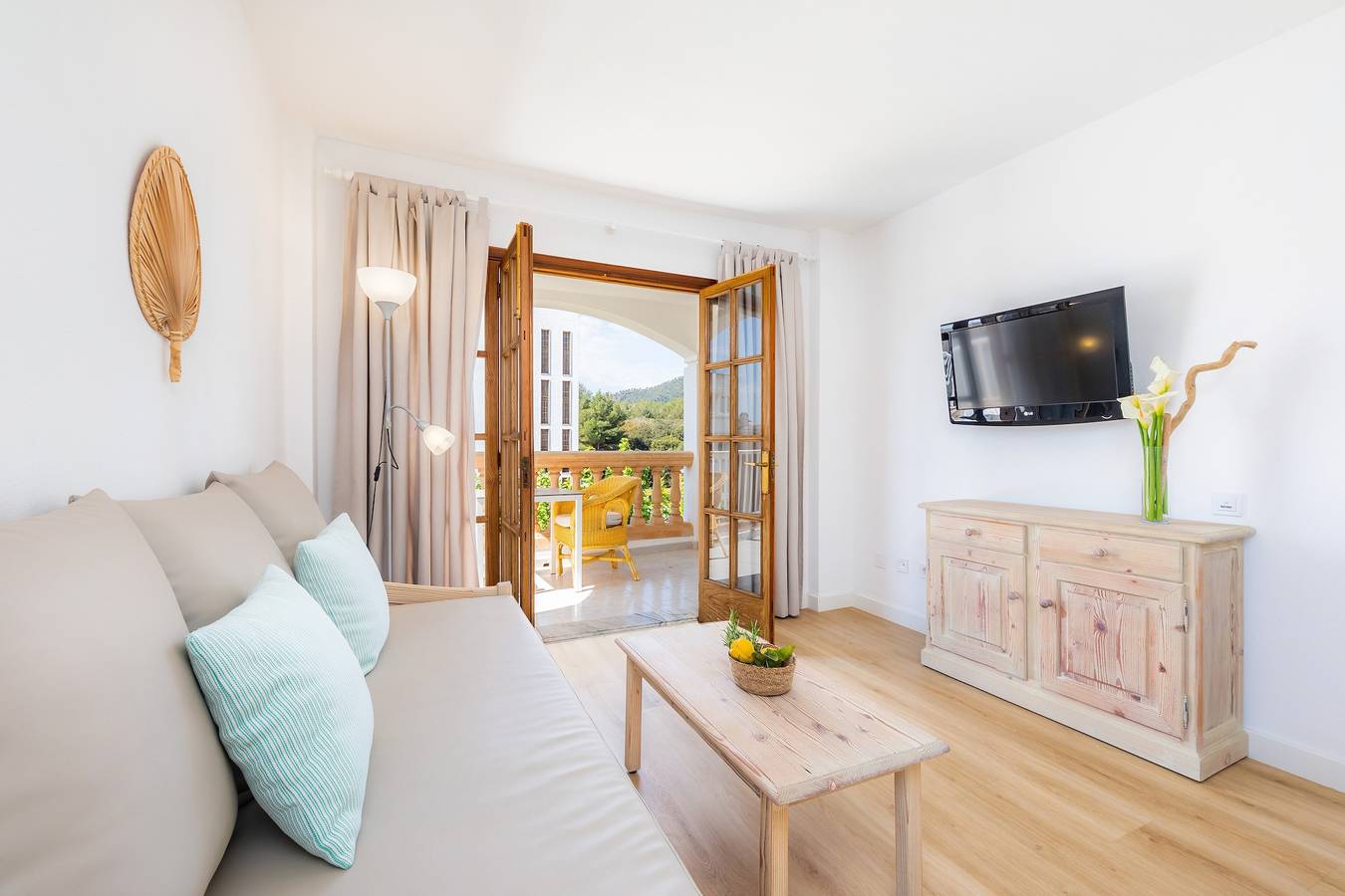 Apartamento entero, Apartamento cerca de la playa con piscina, terraza privada, aire acondicionado y Wi-Fi in Canyamel, Capdepera