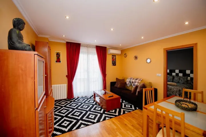 Apartamento de vacaciones para 7 personas, con vistas y terraza, Se admiten mascotas - 1