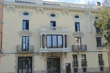 Auberge pour 7 personnes, avec jardin et terrasse à Igualada