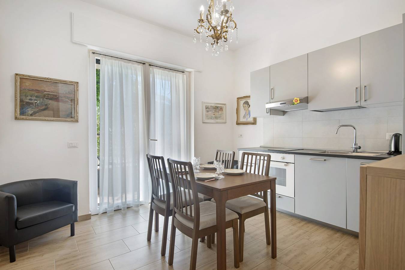 Entire apartment, Apartment 'Casa Degli Artisti 1' with Balcony, Wi-Fi and Air Conditioning in Casarza Ligure, Riviera di Levante
