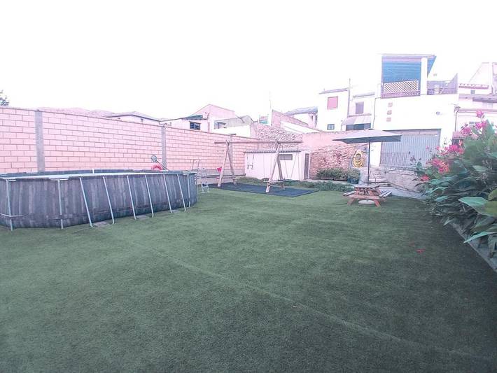Location de vacances pour 18 personnes, avec piscine et jardin à Arguedas - 4