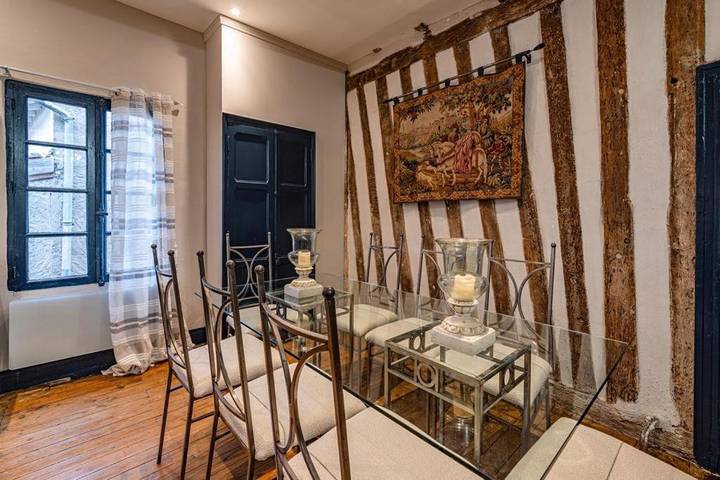 Location de vacances pour 5 personnes, avec terrasse, animaux acceptés à Lauzun - 2