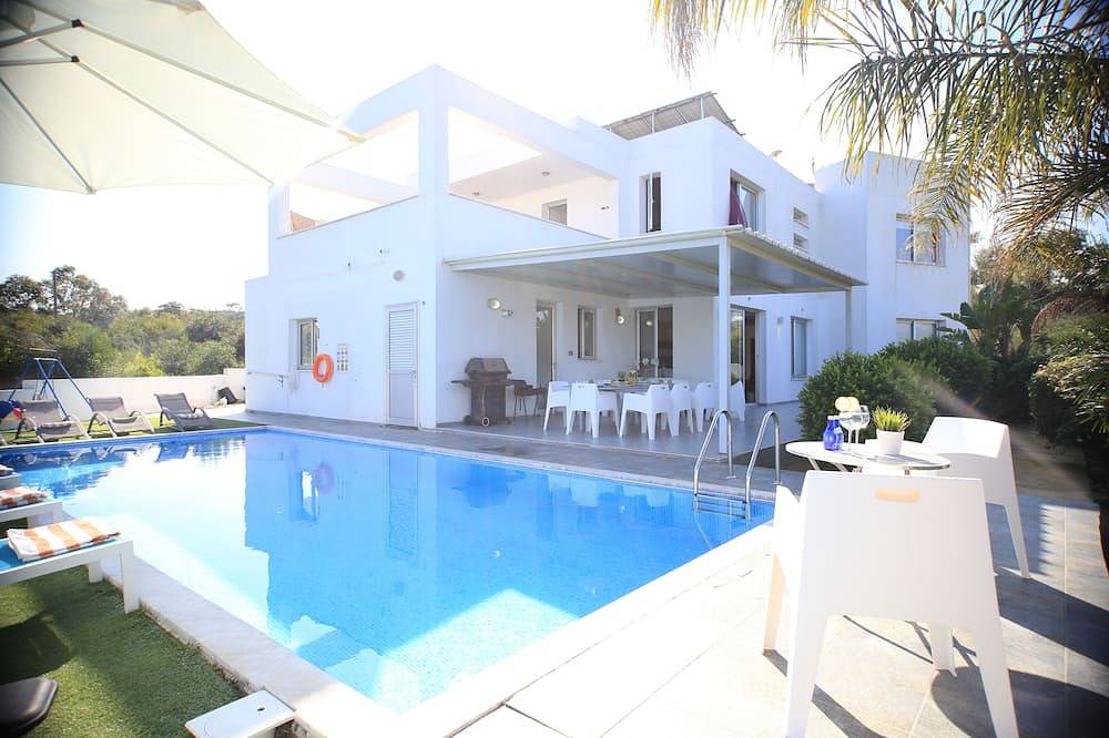Casa vacanza a Protaras a partire da 424€ a notte