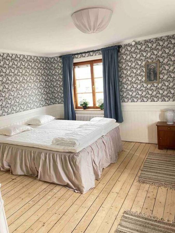 Villa für 11 Personen, mit Balkon in Mora