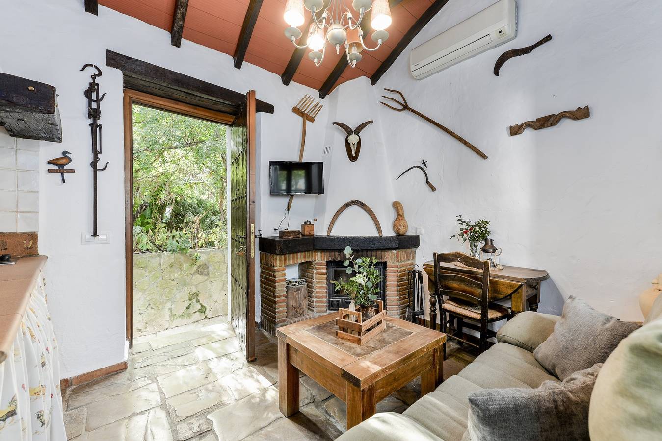 Ferienhaus "Apartamento Cortijo Rural Las Aves" mit Bergblick und Gemeinschaftspool in Los Ángeles (Jimena de la Frontera), Jimena de la Frontera