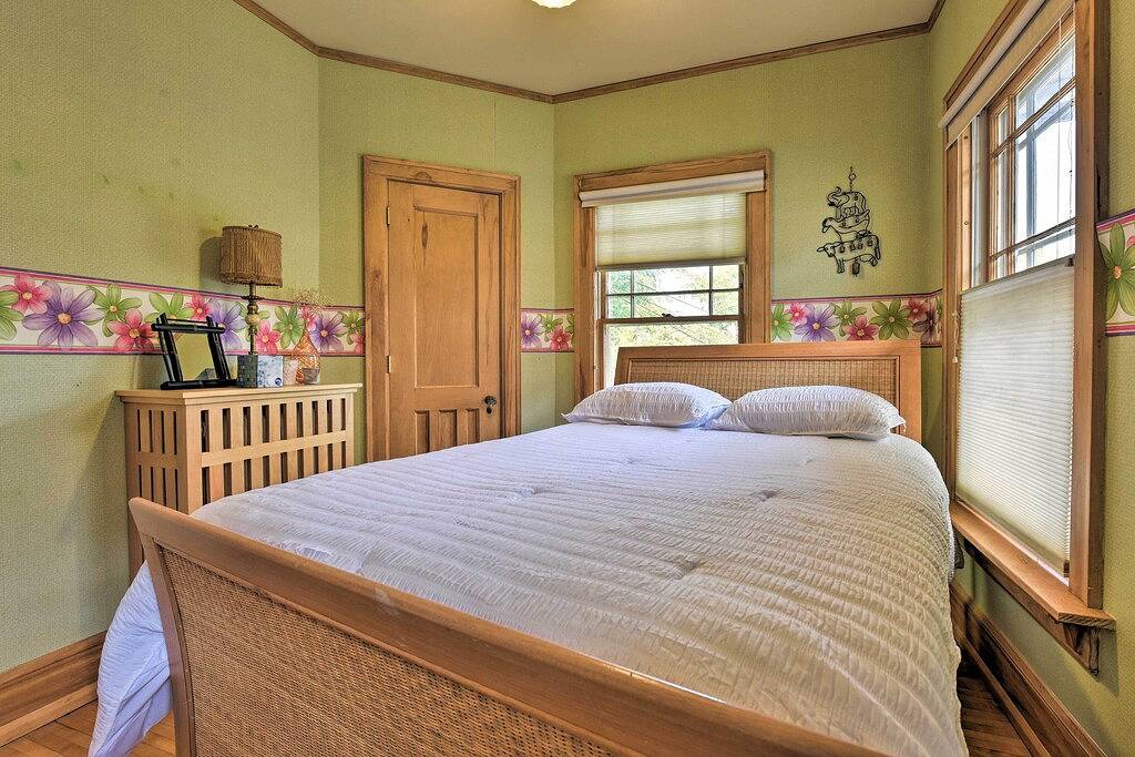 Charming Mpls Home w/ Patio - Walk to Uptown! in Minneapolis, Twin Cities