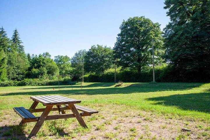 Location de vacances pour 2 personnes, avec Terrasse ainsi que Jardin et Vue à Antully - 3
