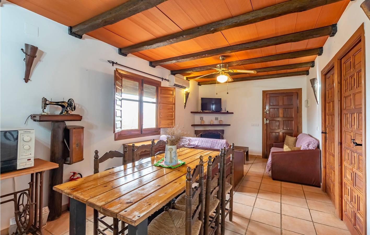 Terrassen-Pool-Apartment mit Klimaanlage und Internet in Antequera, Málaga Provinz