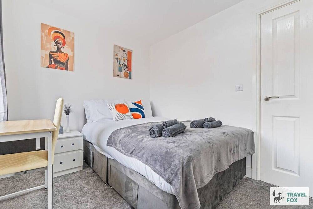 Heather`s House Stoke in Stoke-on-Trent, Midlands