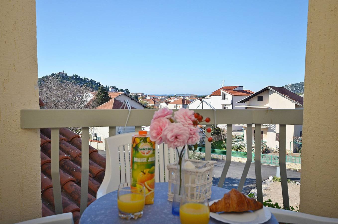Cijeli studio, Apartments Mira in Tribunj, Šibensko-kninska županija
