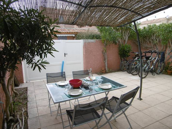 Chalet pour 6 personnes, avec terrasse à Gruissan - 2