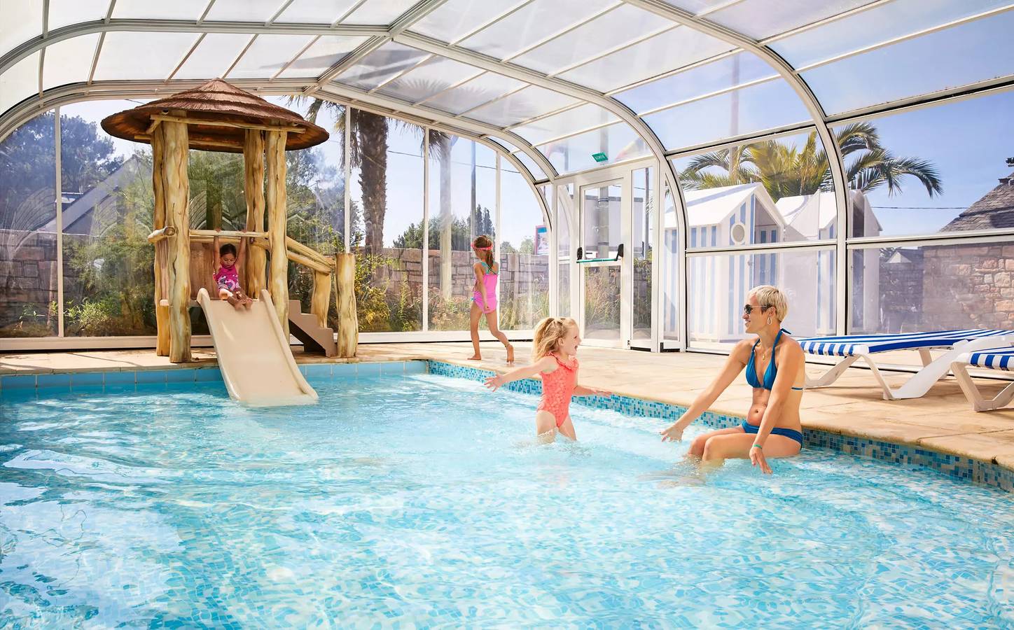 Les Pins - Mobil-home Xxl2 - 40 m² - 4 chambres - 2 salles de bain - 2 Wc 10 personnes in Erquy, Côte d’Émeraude