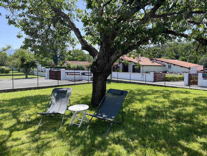 Gîte pour 4 personnes, avec jardin à Uhart-Cize - 2