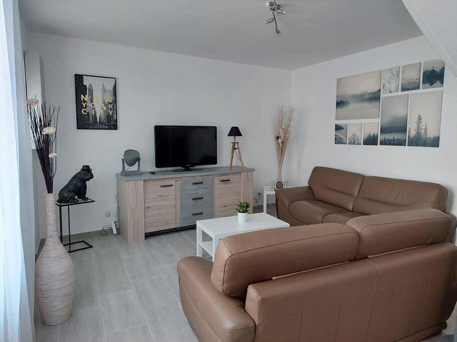 Five-Bedroom House in Gizeux, Vallée de la Loire