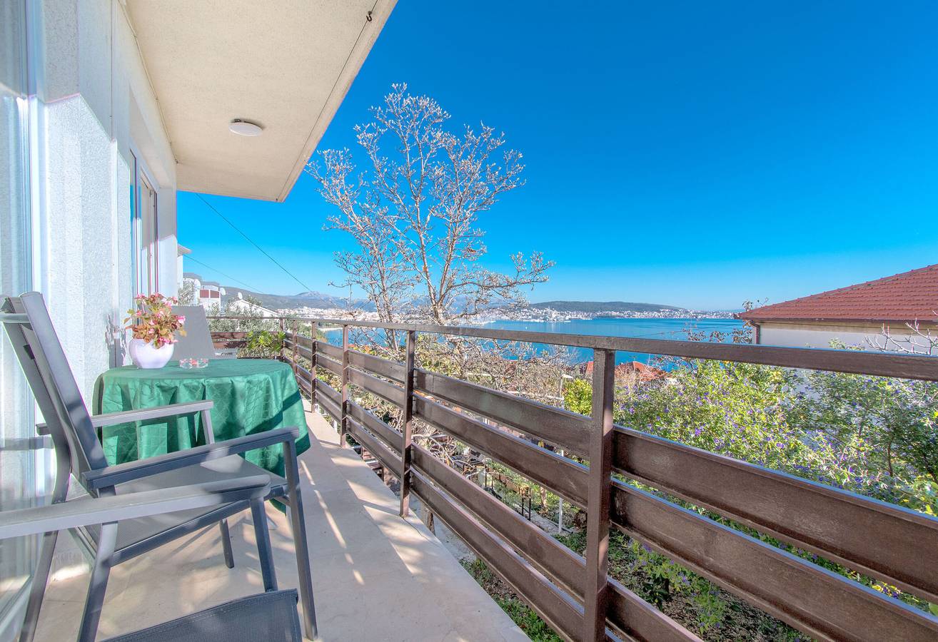 Ganze Wohnung, Apartment Orange tree in Seget Vranjica, Split-Dalmatien