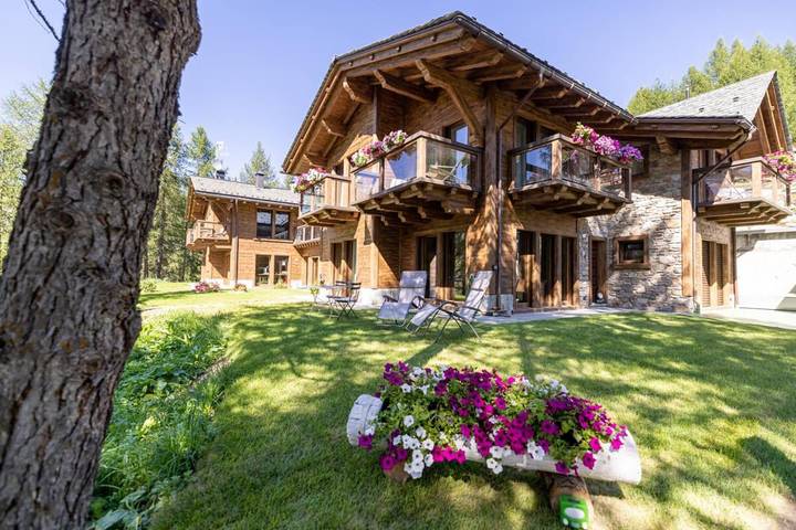 BnB für 3 Personen, mit Sauna und Balkon sowie Whirlpool und Garten in Livigno