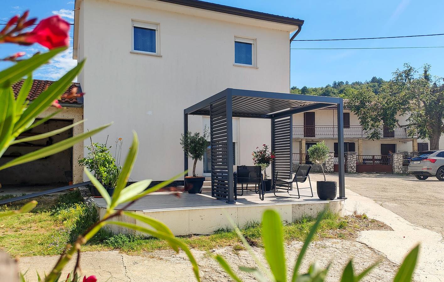 Gemütliche 100 m² große Wohnung mit Terrasse, WLAN und Parkplatz in Flussnähe in Buzet, Zentralistrien