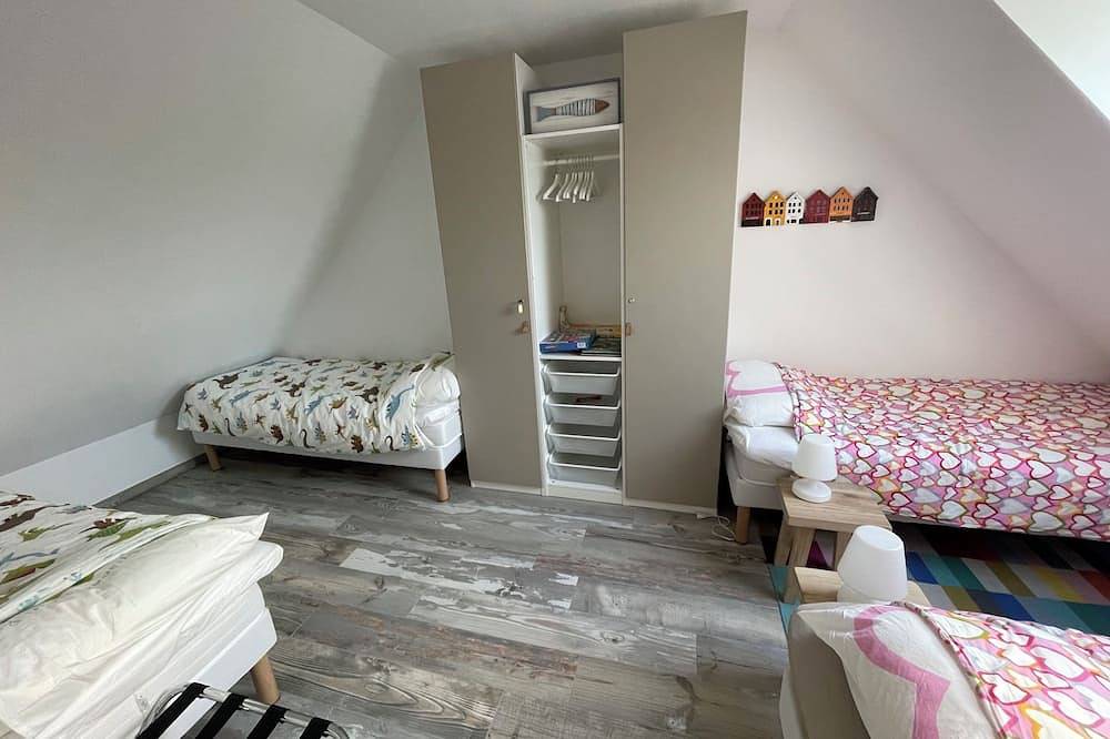 Villa 850 m from the sea with countryside view + Wall Box for electric vehicle in Wissant, Boulogne-sur-Mer und Umgebung