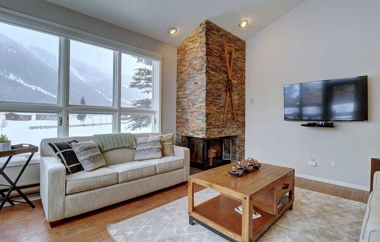 Vacation rental for 8 people, with balcony and yard in Copper Mountain