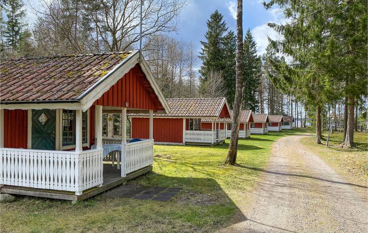 Ferienhaus für 4 Personen, mit Seeblick und Sauna sowie Garten in Schweden
