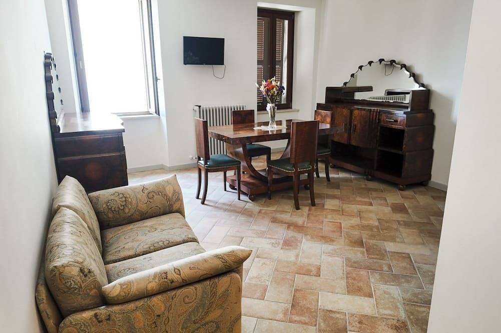 Appartamento intero, Hostmate - Residence Cardinal Del Monte - Appartamento 7 in Gualdo Tadino, Perugia e dintorni
