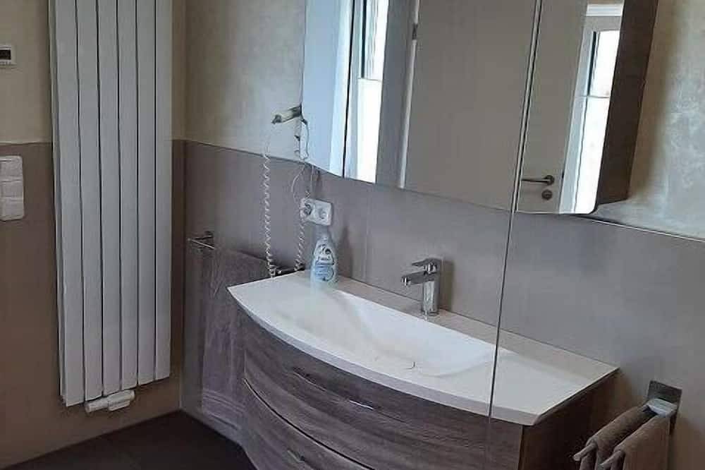 Apartamento inteiro, Apartamento na cidade com jardim e churrasqueira in Kelheim, Baviera Oriental