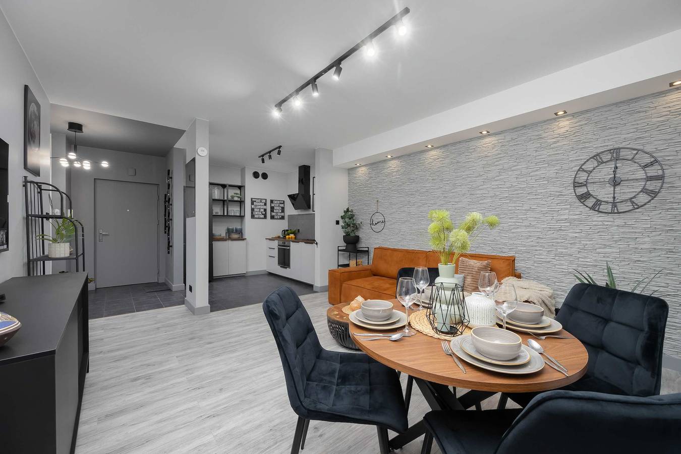 Appartamento intero, Bright Apartment with Garden | Parking and Workspace in Targówek, Varsavia