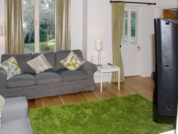 Log Cabin for 6 People in Wootton Bridge, Isle of Wight, Photo 2