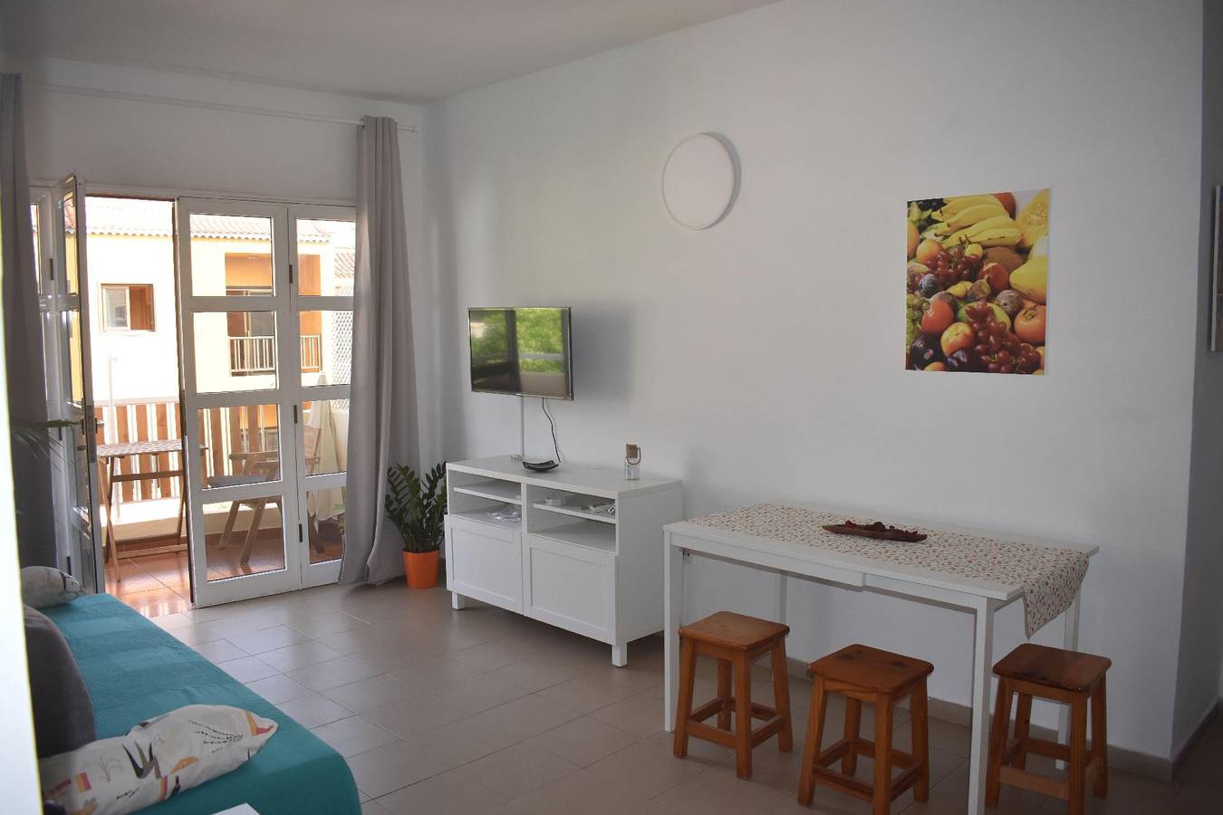 Apartamento vacacional entero, ¡Argaga Beach Apt - WiFi, Ensuite, Nevera, Balcón! in La Playa (canary Islands), Valle Gran Rey