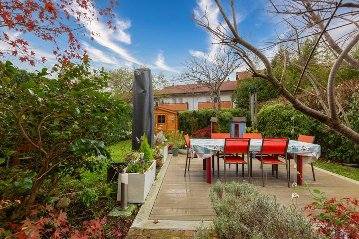 Location de vacances pour 7 personnes, avec jardin, animaux acceptés à Annecy-le-Vieux