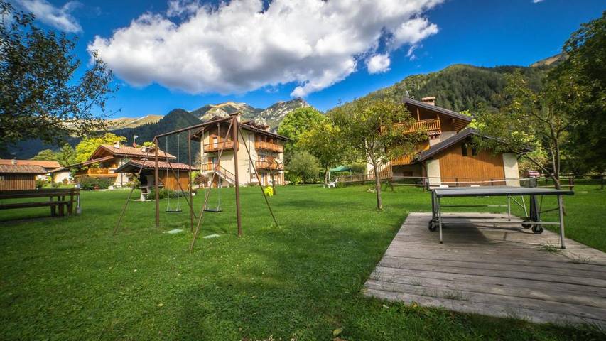 Hütte für 6 Personen, mit Whirlpool und Garten in Ledro - 2