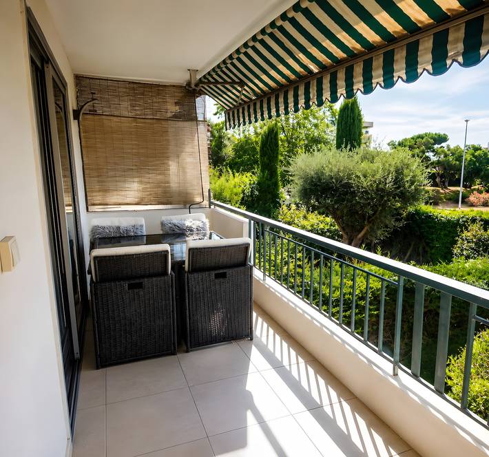 Appartement de vacances pour 4 personnes, avec balcon à Antibes