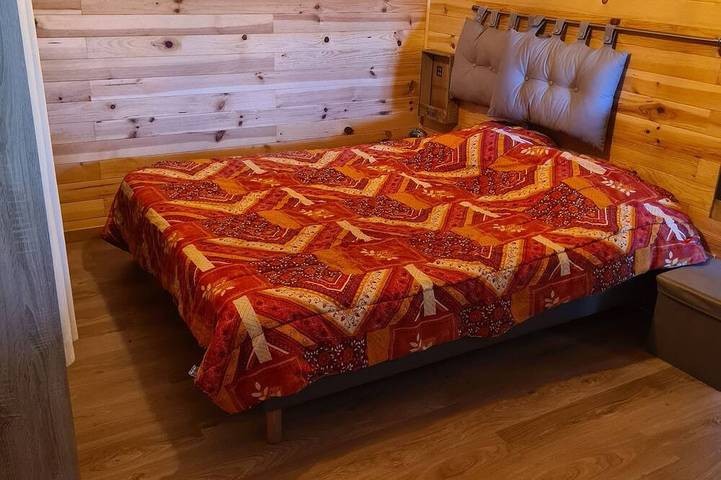 Location de vacances pour 8 personnes, avec balcon et jacuzzi ainsi que sauna et jardin à Prades-d'Aubrac - 4